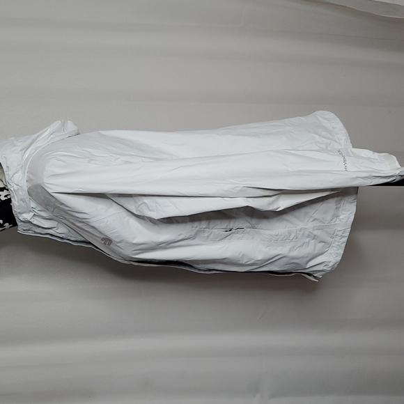 The North Face hyvent rain jacket Medium - Picture 3 of 8